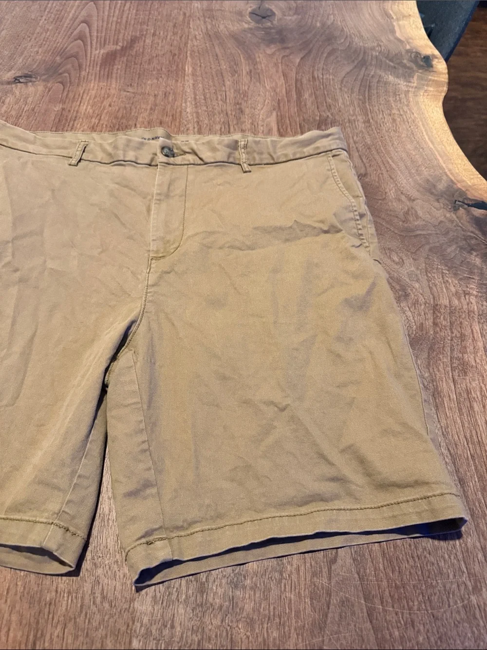 OLD NAVY Slim-Fit Shorts - 40